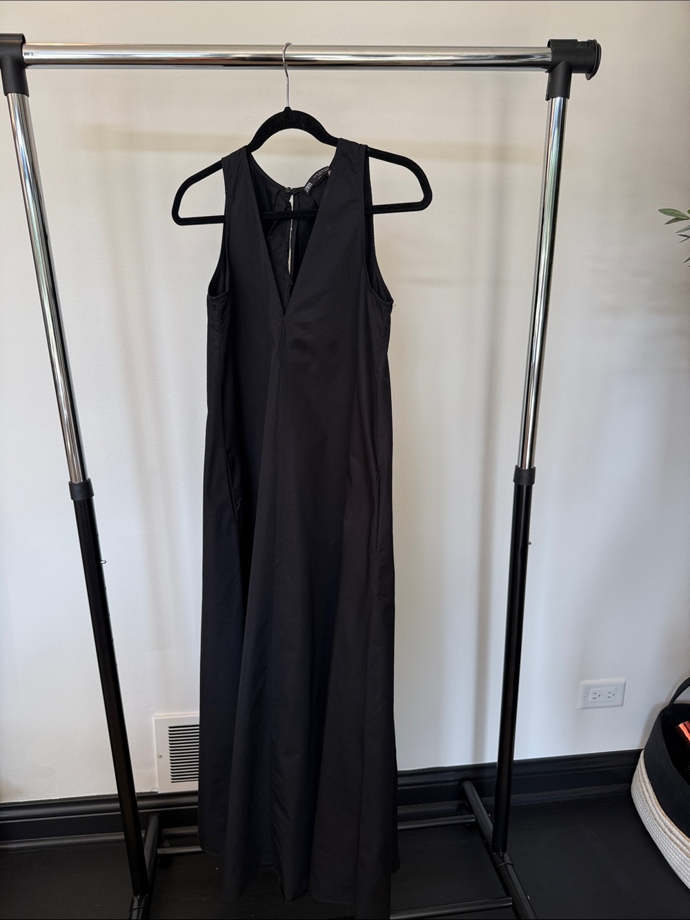 Zara Black Sleeveless poplin Maxi Dress with Deep V and pockets